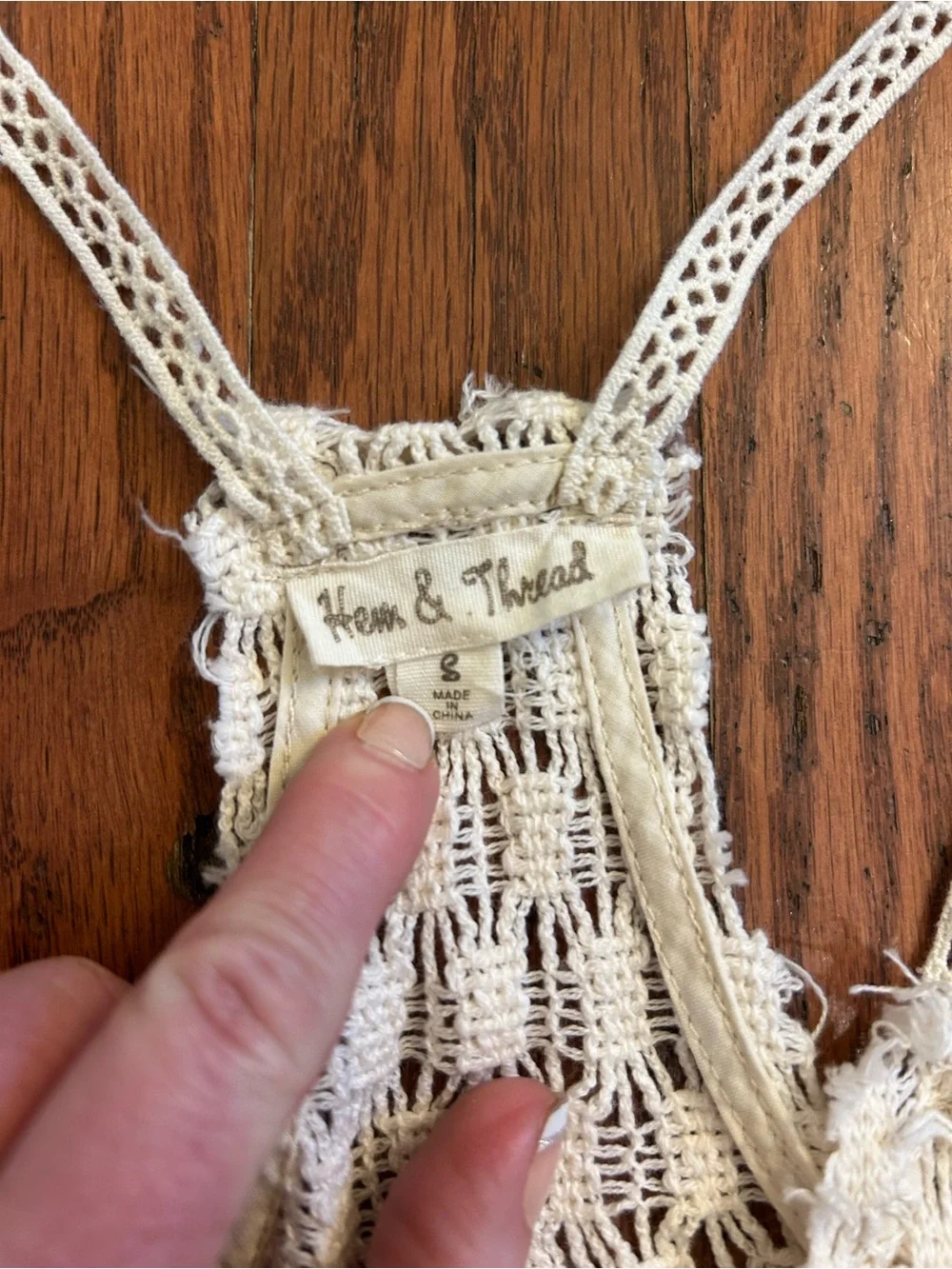 Hem & Thread Crochet Racerback Tank Top Cream Gold Size Small Boho Coastal - Picture 4 of 5